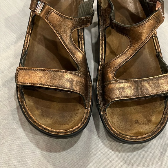 Naot sparkly copper Sandals Velcro adjustable Ankle & toe Straps & Wedge Sole. - Picture 3 of 11